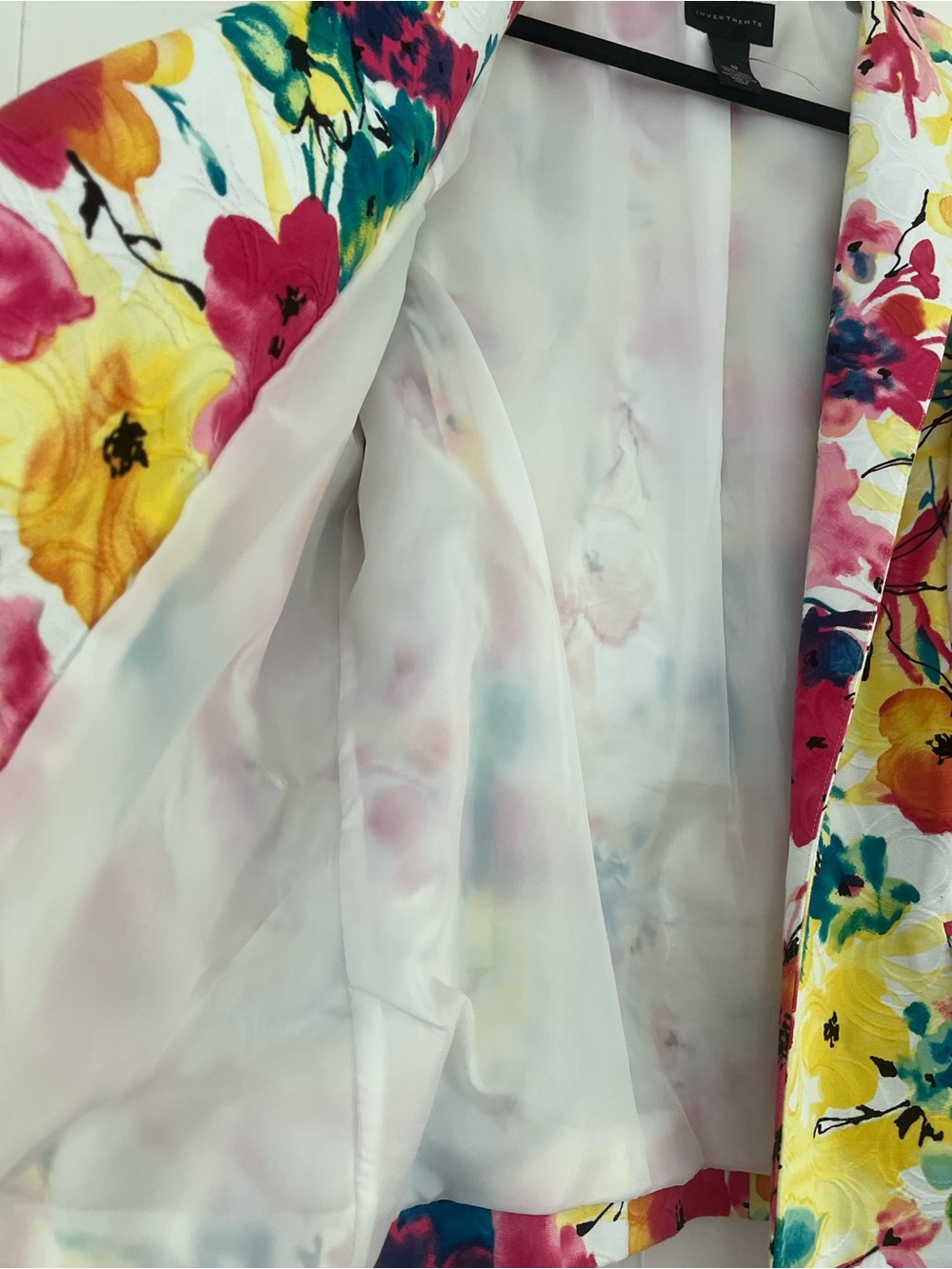 Investments Vibrant Colorful Watercolor Floral Blazer Size 18 Pink Yellow - Picture 10 of 16